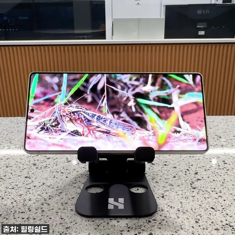 갤럭시 S24 FE 액정, 이젠 '찐 관련 이미지 1