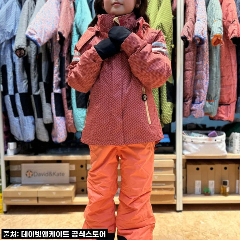 우리 아이 겨울왕국 정복! 데이빗앤케이트 주니어 스키복 WICK SOFT RED, 직접 입혀보니 반할 수밖에 없네요!