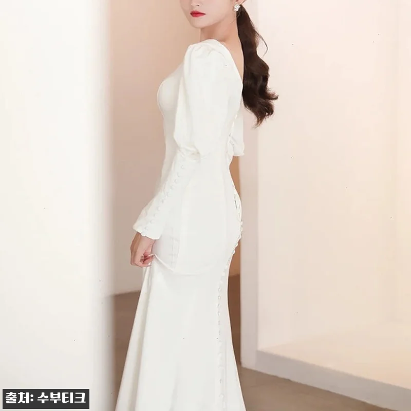 브이넥 슬림 스몰웨딩드레스로 완성한 관련 이미지 3