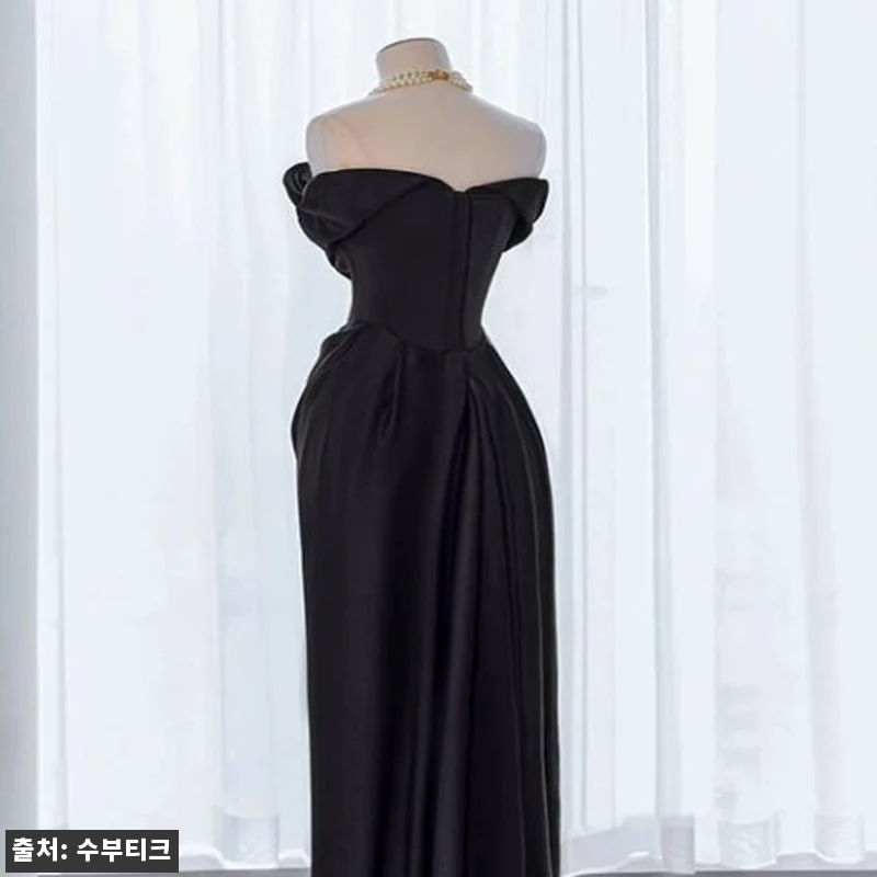 원숄더 튜브탑 새틴 드레스로 완성한 관련 이미지 4