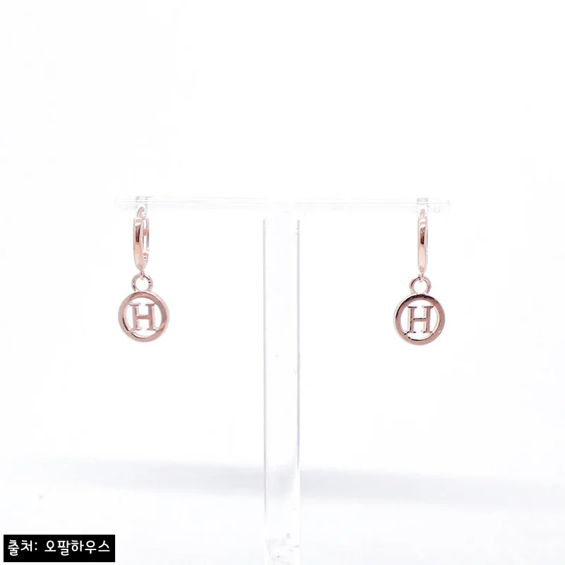 14k H이니셜 원터치 귀걸이 OPPE0652, 50% 할인 중이라 더 눈길 가는 이니셜 주얼리